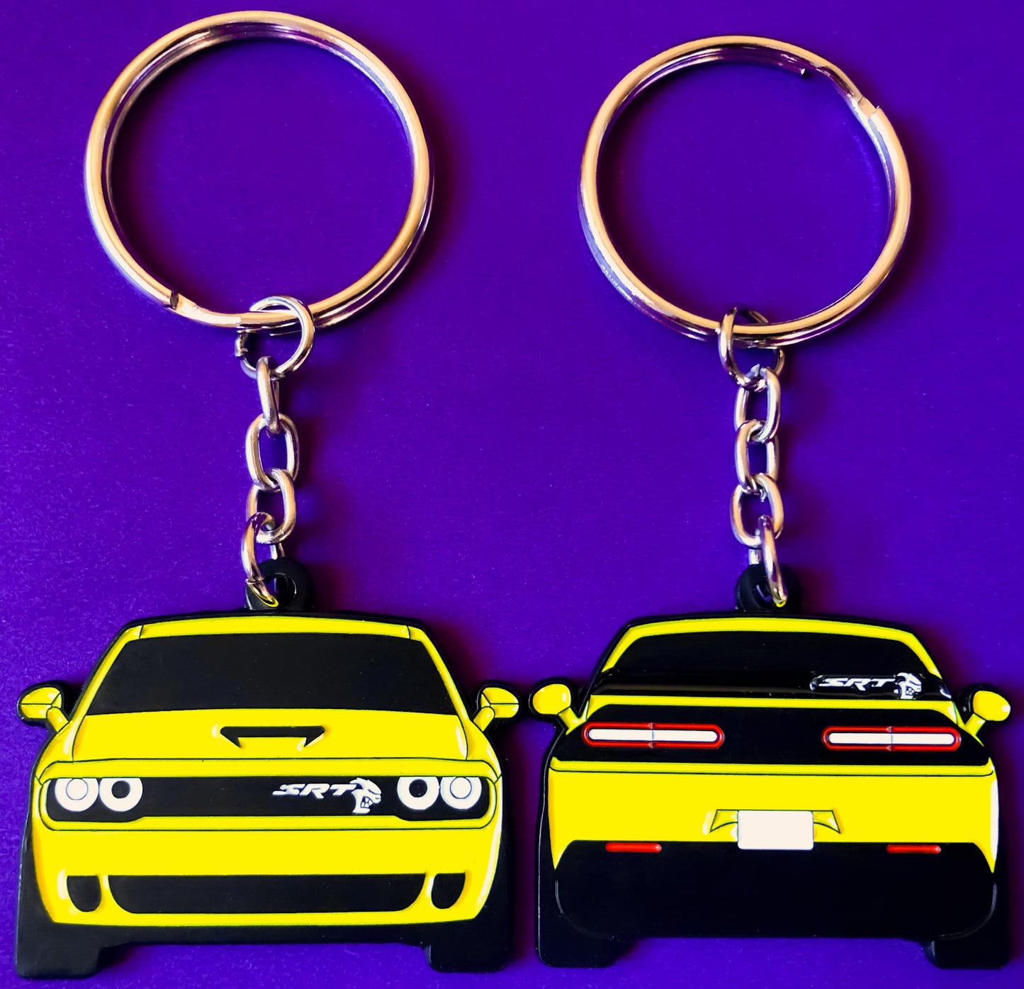 Keychain that fits on a key fob cover For Yellow Challenger SRT Hellcat key ring gift idea for car guys, car enthusiasts, gearheads, petrolhead, gearhead, and more. Gifts for boyfriend, girlfriend, mother, father, brother, sister, him, her, mom, dad and much more. Redeye jet tag double sided. 392 and 345 hemi or SRT, RT, and R/T.