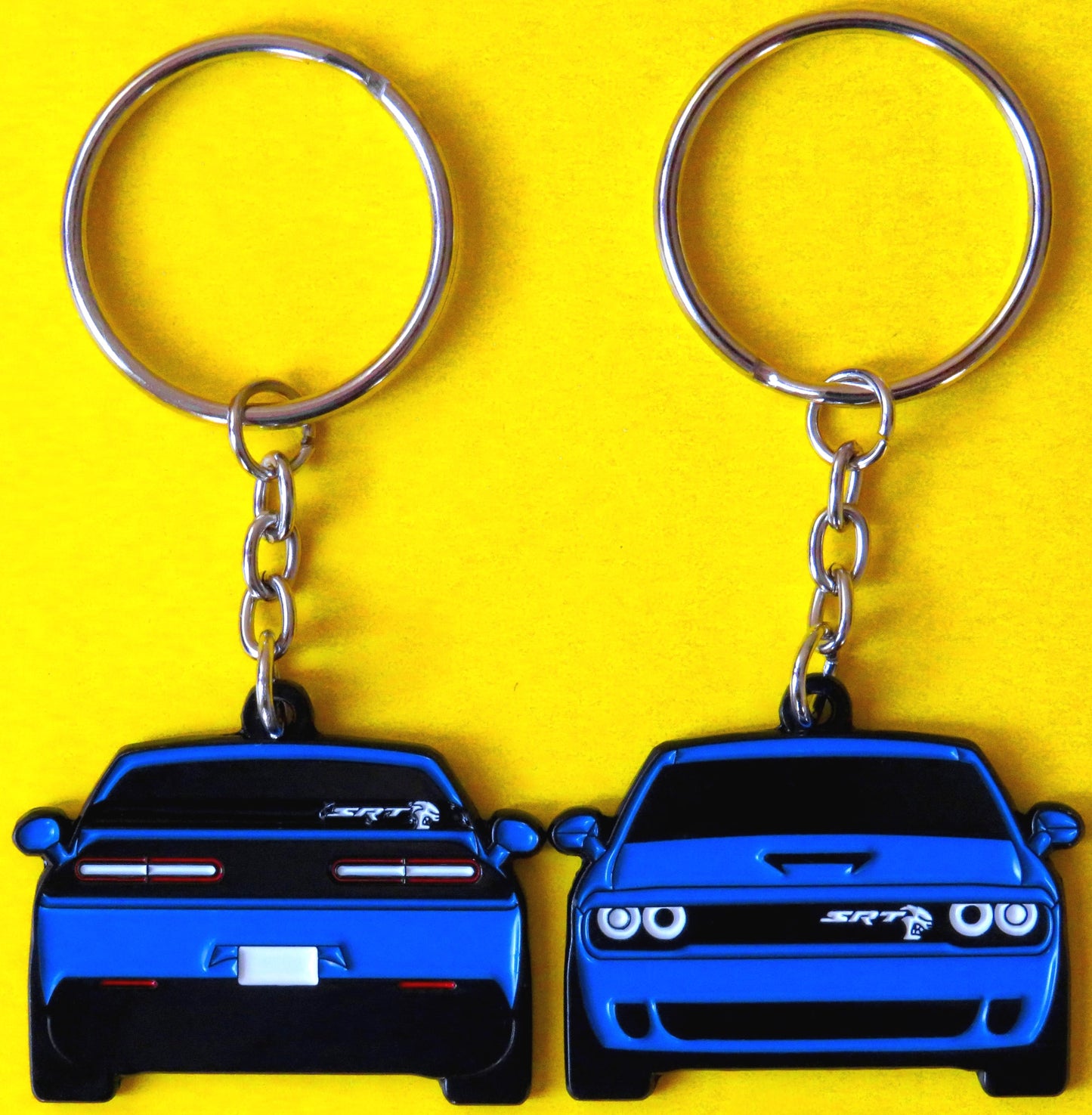 Keychain that fits on a key fob cover For B5 Blue Challenger SRT Hellcat key ring gift idea for car guys, car enthusiasts, gearheads, petrolhead, gearhead, and more. Gifts for boyfriend, girlfriend, mother, father, brother, sister, him, her, mom, dad and much more. Redeye jet tag double sided. 392 and 345 hemi or SRT, RT, and R/T.