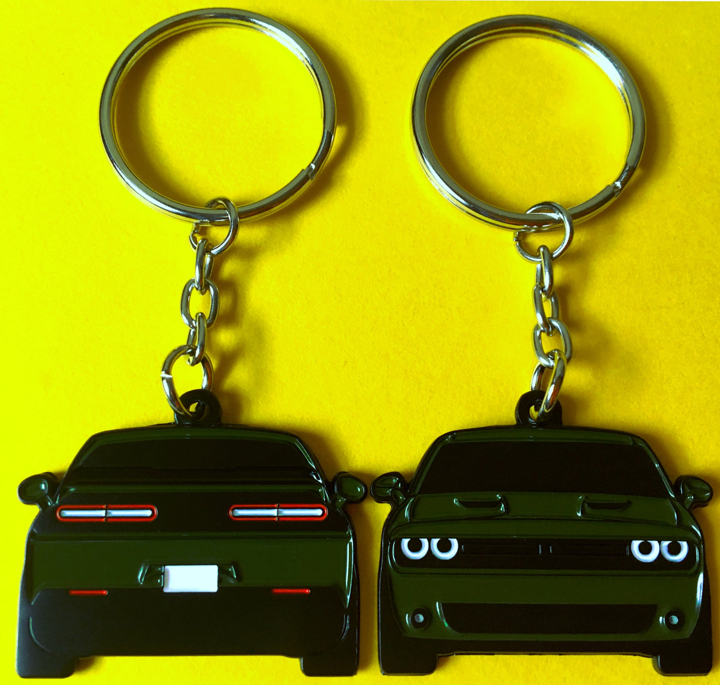Keychain that fits on a key fob cover For Challenger Scatpack In F8 Military Green, key ring gift idea for car guys, car enthusiasts, gearheads, petrolhead, gearhead, and more. Gifts for boyfriend, girlfriend, mother, father, brother, sister, him, her, mom, dad and much more. Scat pack jet tag double sided. 392 and 345 hemi or SRT, RT, and R/T.