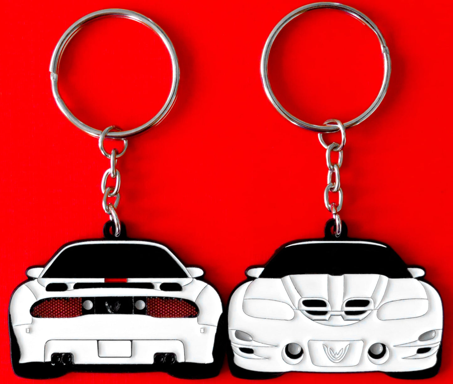 White Pontiac Trans Am WS6 Formula Firebird Keychain Gift For Car Enthusiasts, Car Guys, Gearheads, Father, Dad, Mother, Mom, Boyfriend, Him, Girlfriend, Her, and more. American muscle car enamel pin patch unique gift idea. Jet tag key ring lanyard for Pontiac owners and fans.