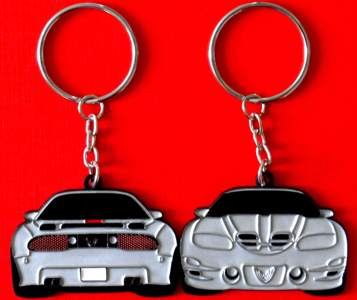 Silver Pontiac Trans Am WS6 Formula Firebird Keychain Gift For Car Enthusiasts, Car Guys, Gearheads, Father, Dad, Mother, Mom, Boyfriend, Him, Girlfriend, Her, and more. American muscle car enamel pin patch unique gift idea. Jet tag key ring lanyard for Pontiac owners and fans.
