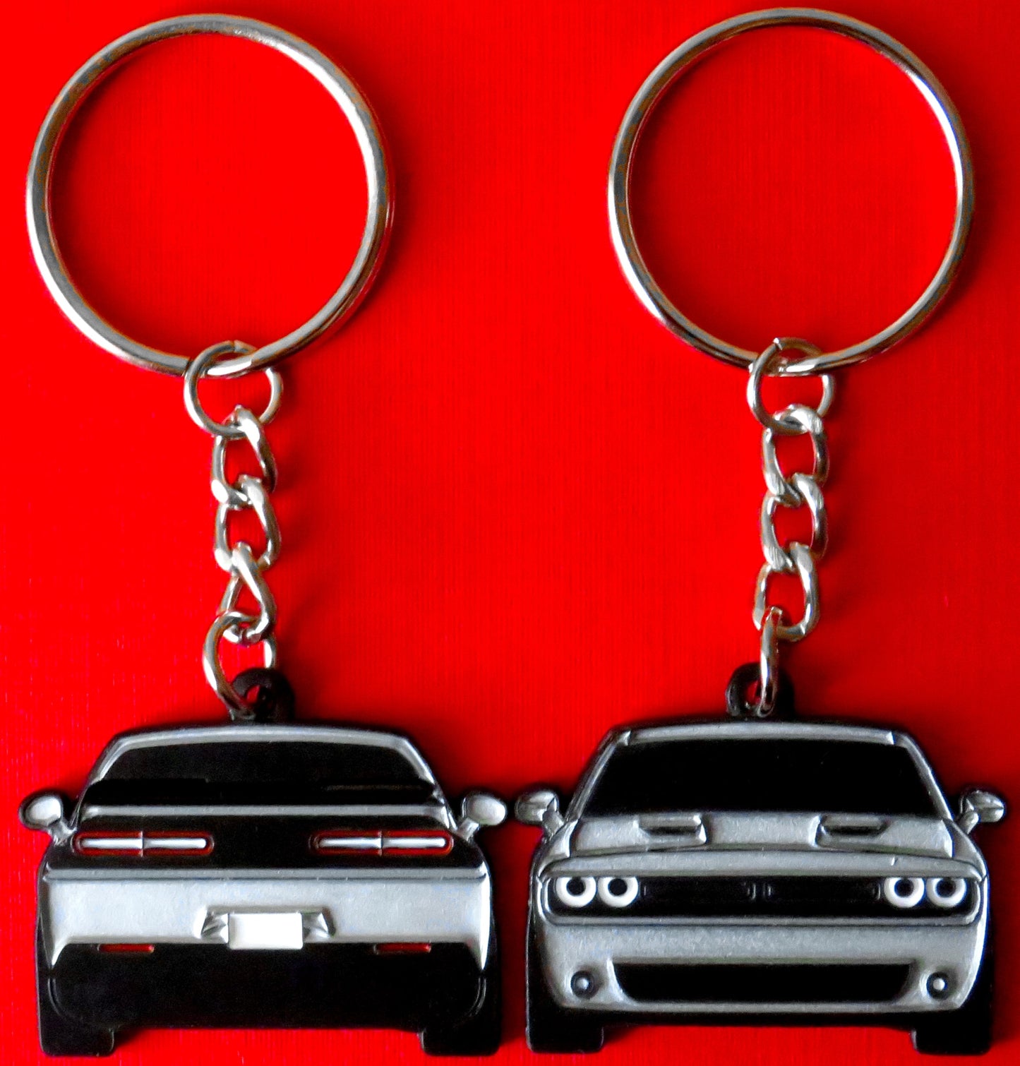 Keychain that fits on a key fob cover For Challenger Scatpack In Silver, key ring gift idea for car guys, car enthusiasts, gearheads, petrolhead, gearhead, and more. Gifts for boyfriend, girlfriend, mother, father, brother, sister, him, her, mom, dad and much more. Scat pack jet tag double sided. 392 and 345 hemi or SRT, RT, and R/T.