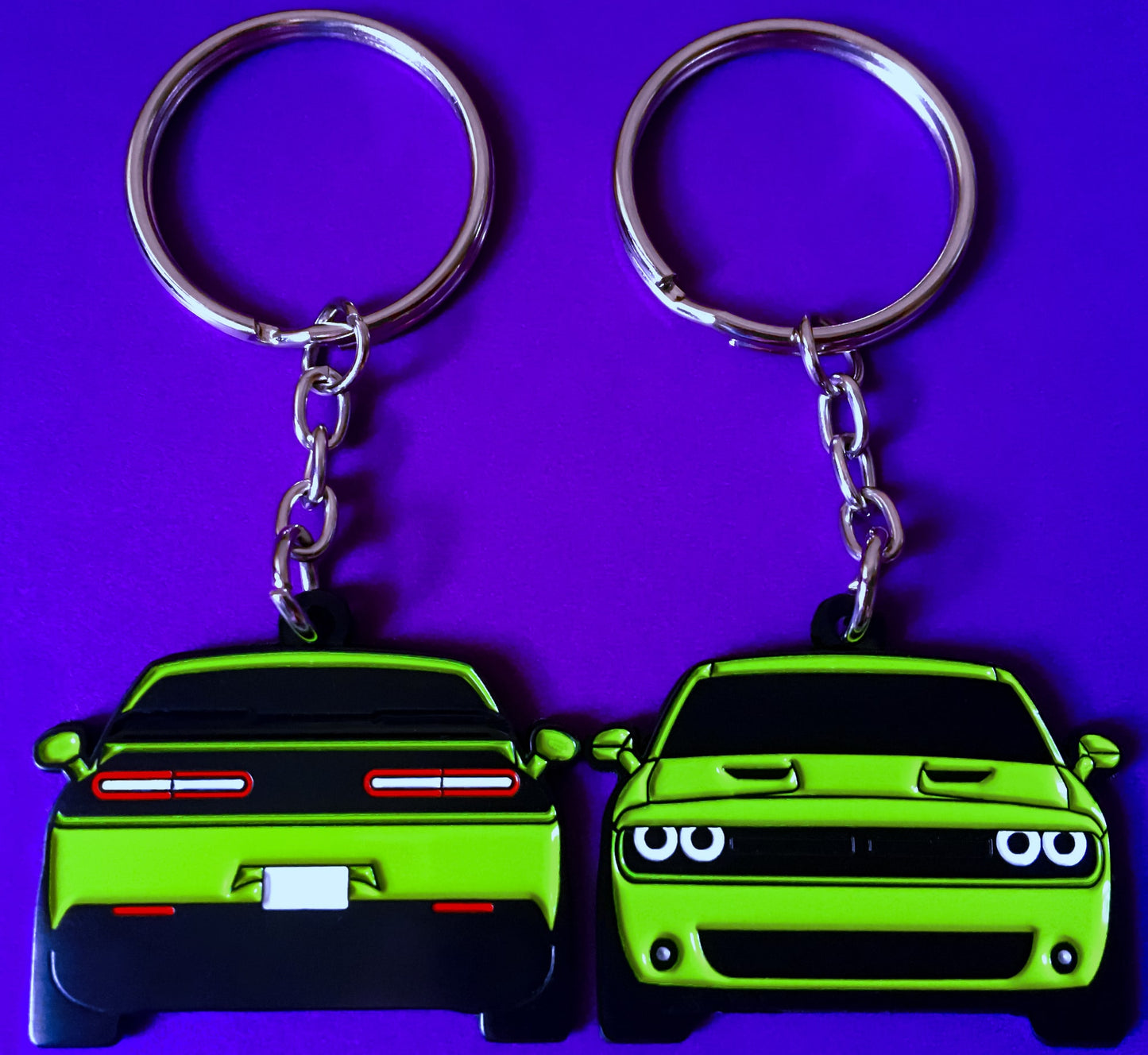 Keychain that fits on a key fob cover For Challenger Scatpack In Sublime Green, key ring gift idea for car guys, car enthusiasts, gearheads, petrolhead, gearhead, and more. Gifts for boyfriend, girlfriend, mother, father, brother, sister, him, her, mom, dad and much more. Scat pack jet tag double sided. 392 and 345 hemi or SRT, RT, and R/T.