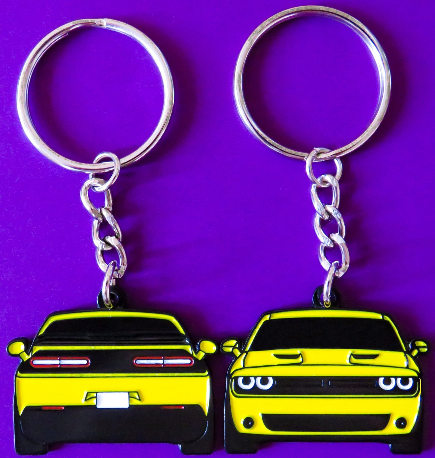 Keychain that fits on a key fob cover For Challenger Scatpack In Yellow, key ring gift idea for car guys, car enthusiasts, gearheads, petrolhead, gearhead, and more. Gifts for boyfriend, girlfriend, mother, father, brother, sister, him, her, mom, dad and much more. Scat pack jet tag double sided. 392 and 345 hemi or SRT, RT, and R/T.