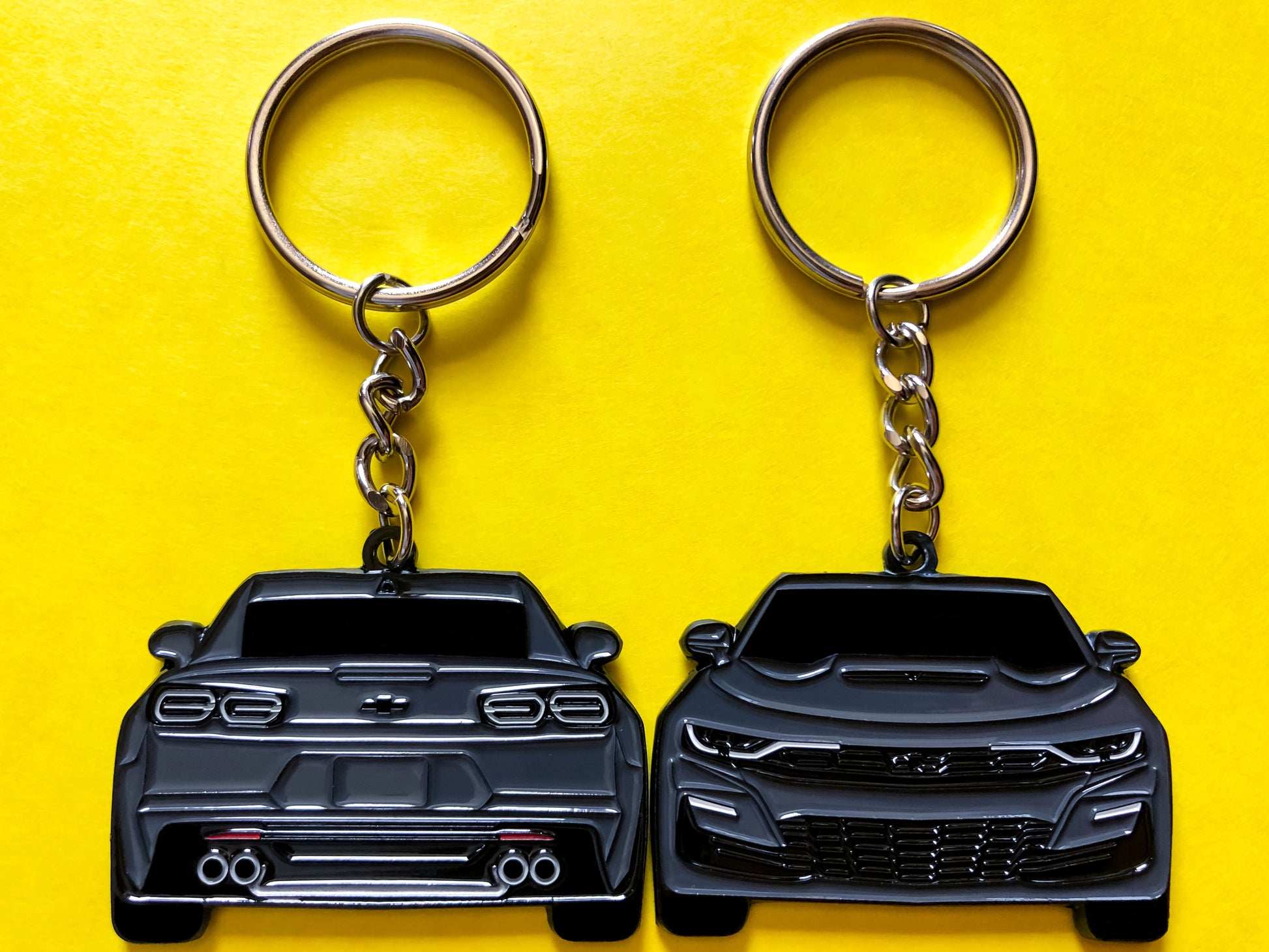 Enamel Keychain Pin Patch Lanyard that fits on a key fob cover For 2020 2021 2022 2023 2024 grey Chevy Camaro SS RS ZL1 1LE Sixth Generation 6th Gen American muscle car accessories, jet tag, key ring gift ideas for car guys, car enthusiasts, gearheads, father, mother, dad, mom, him, her, boyfriend, girlfriend and more.